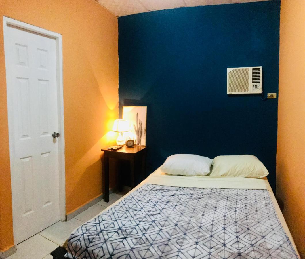 Black Lion Inn Santiago Εξωτερικό φωτογραφία