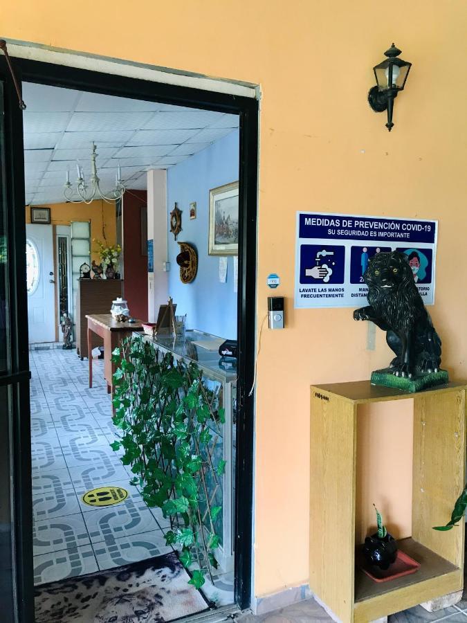 Black Lion Inn Santiago Εξωτερικό φωτογραφία