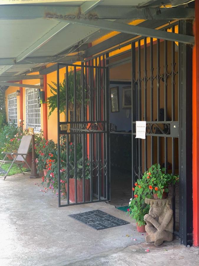 Black Lion Inn Santiago Εξωτερικό φωτογραφία